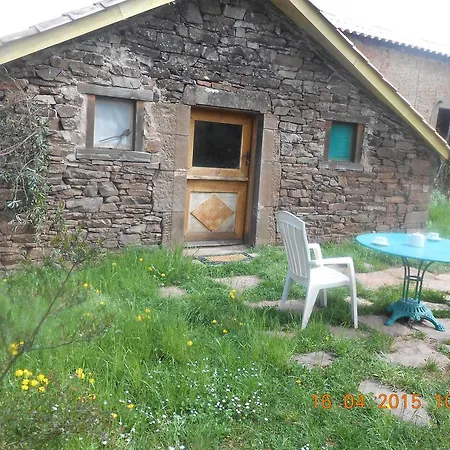 Des Monts